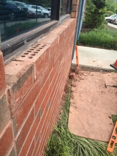 Retaining wall made from brick